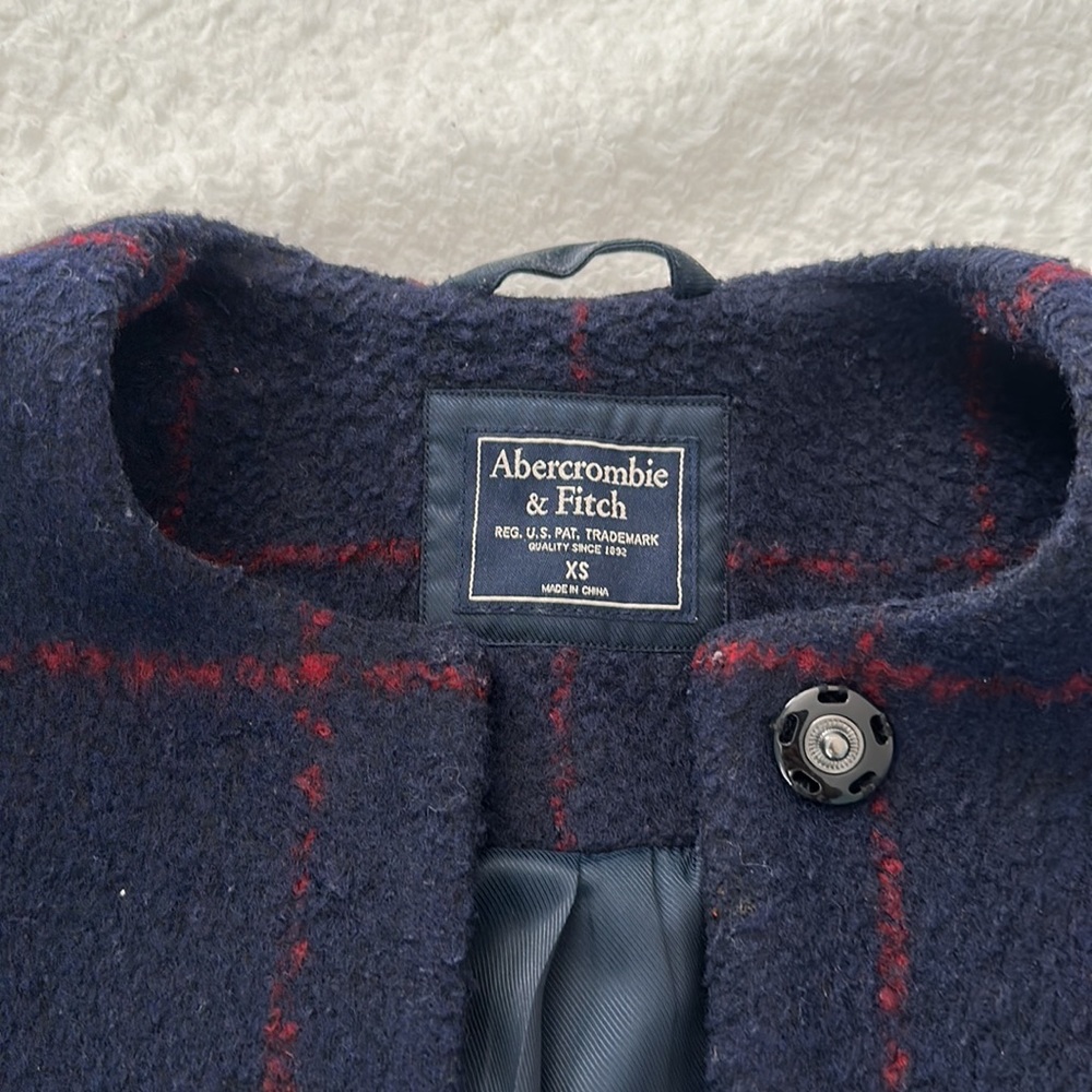 Coat - Picture 2 of 5